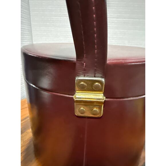 Vintage Mid Century Round Cosmetic Bag. - Picture 4 of 6